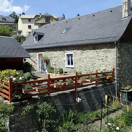 Gite Soum De L'Ase Grust Exterior photo